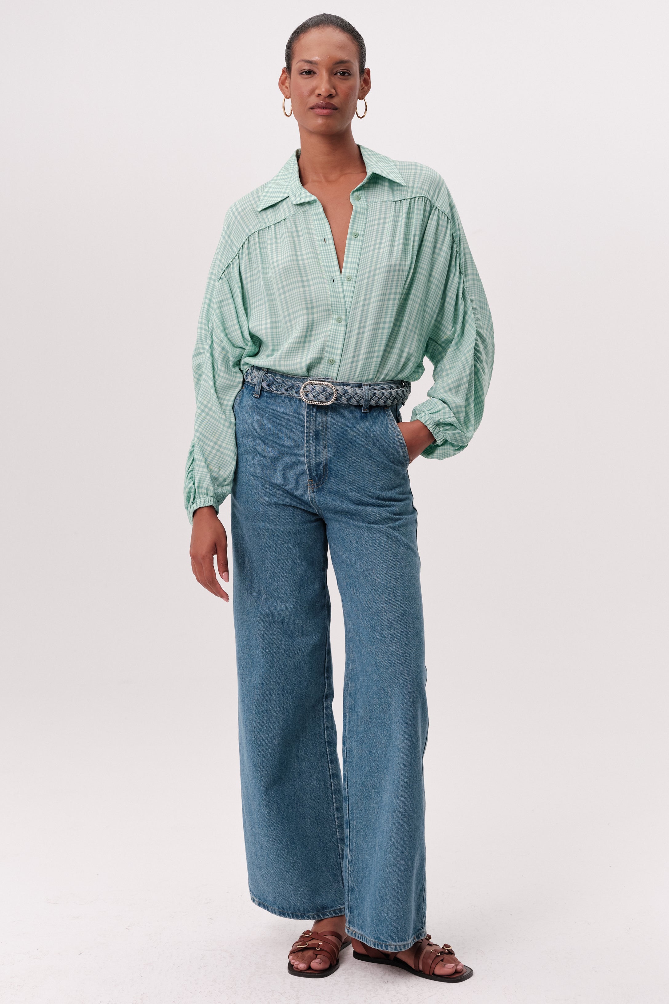 Kemer Detaylı ve Bol Paçalı Jean