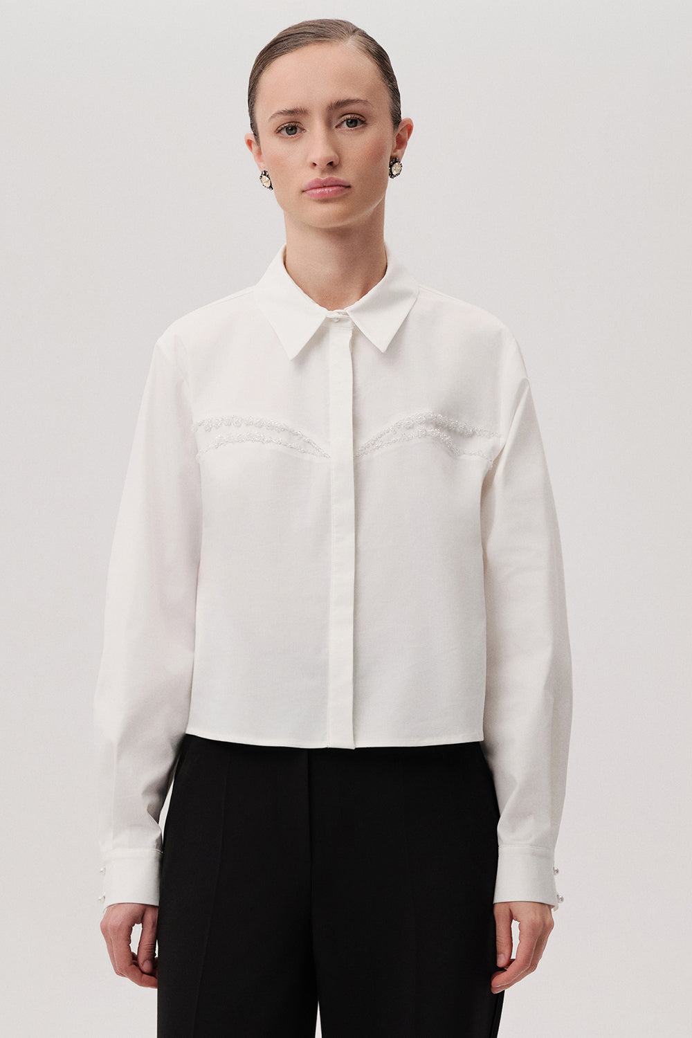 Pamuklu Uzun Kol Kristal Taşlı Slim Fit Kemik Gömlek
