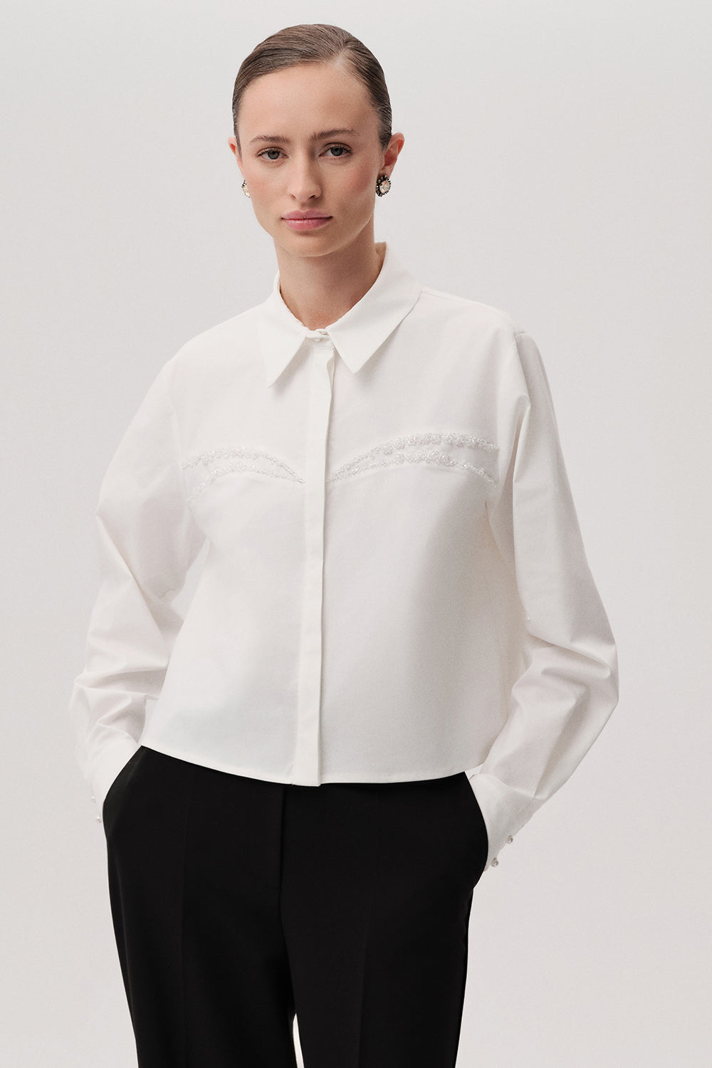 Pamuklu Uzun Kol Kristal Taşlı Slim Fit Kemik Gömlek