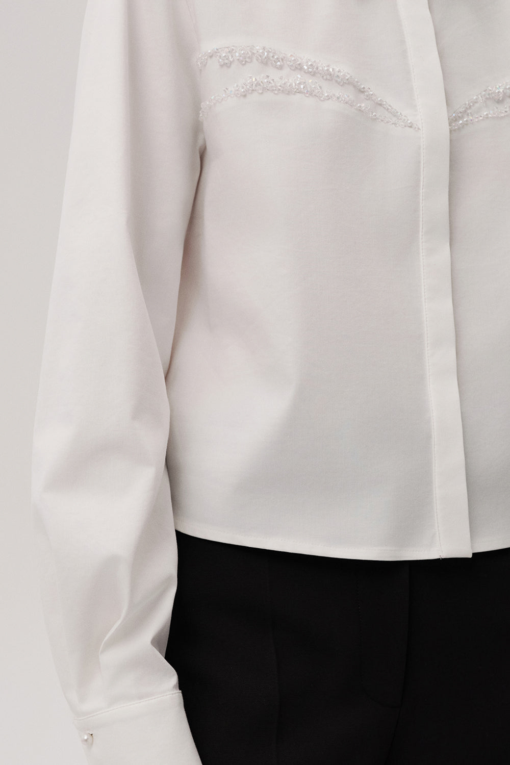 Pamuklu Uzun Kol Kristal Taşlı Slim Fit Kemik Gömlek