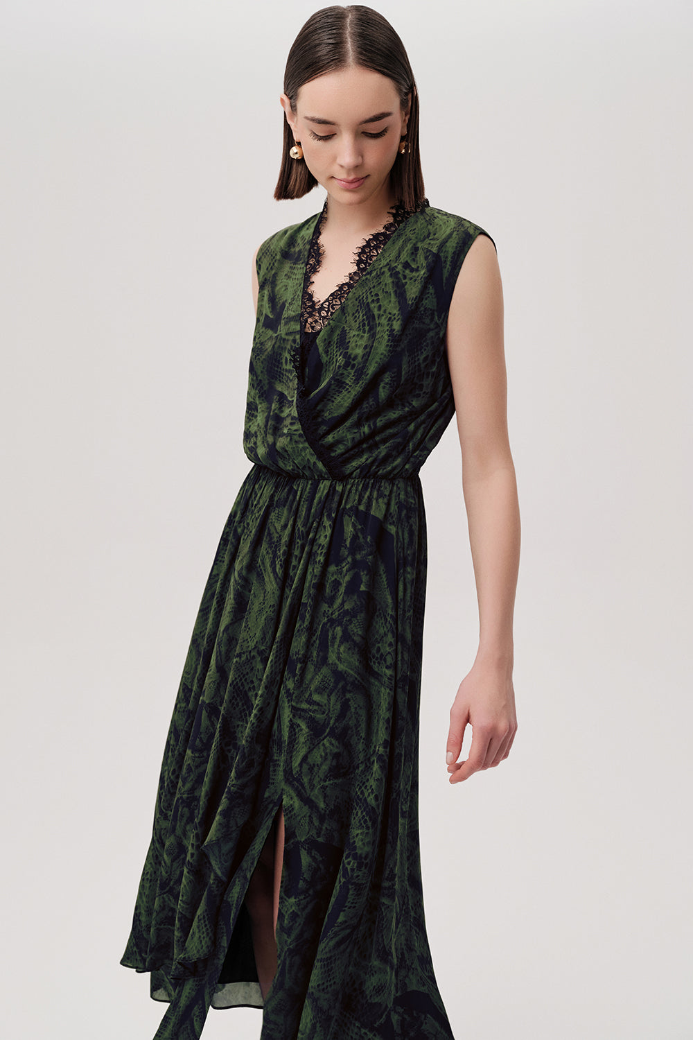 Desenli Kruvaze Dantel Yaka Yırtmaçlı Regular Midi Yeşil Elbise