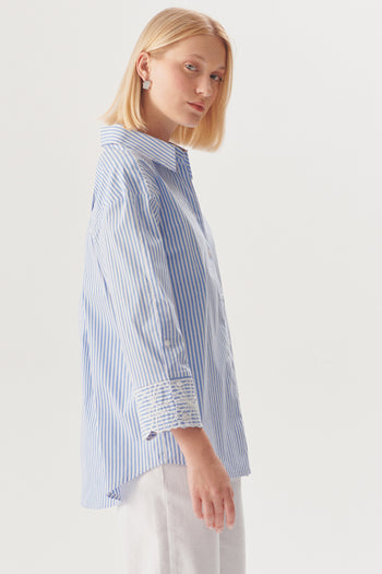 Çiçek İşlemeli Mavi Çizgili Regular Gömlek