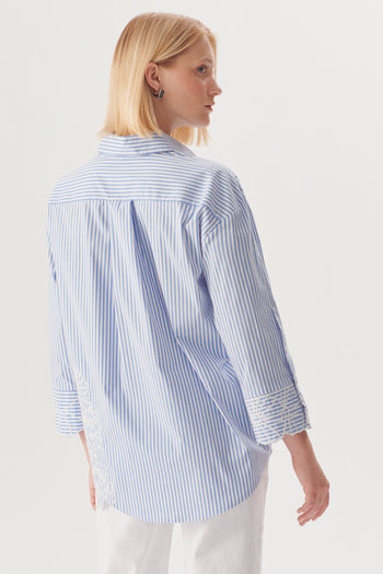 Çiçek İşlemeli Mavi Çizgili Regular Gömlek