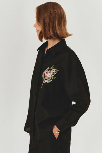 İşleme Detaylı Rahat Kalıp Saf Keten Siyah Gömlek