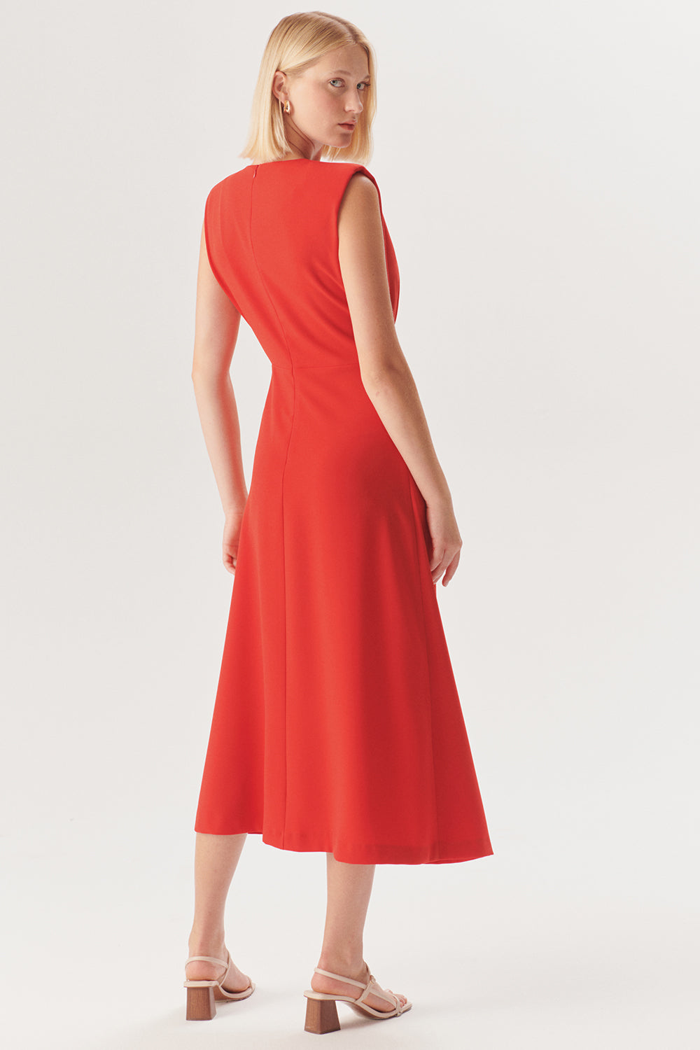 Kırmızı Kolsuz Drapeli Midi Elbise