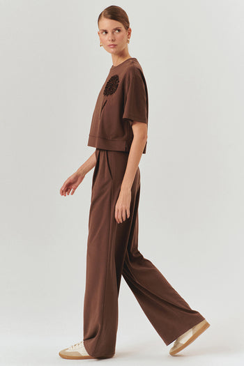 İşleme Detaylı Kahverengi Crop Modal Karışımlı Örme Tişört