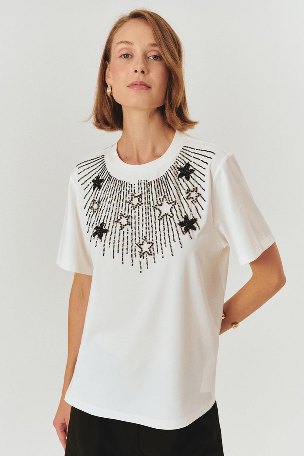 Yıldız İşlemeli Bisiklet Yaka Regular Örme Tişört