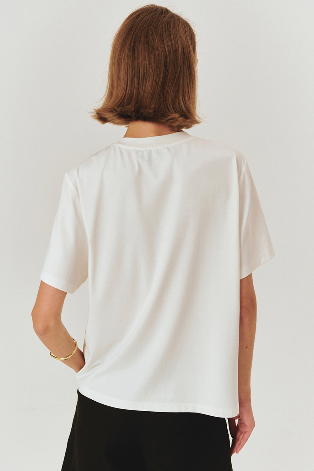 Yıldız İşlemeli Bisiklet Yaka Regular Örme Tişört