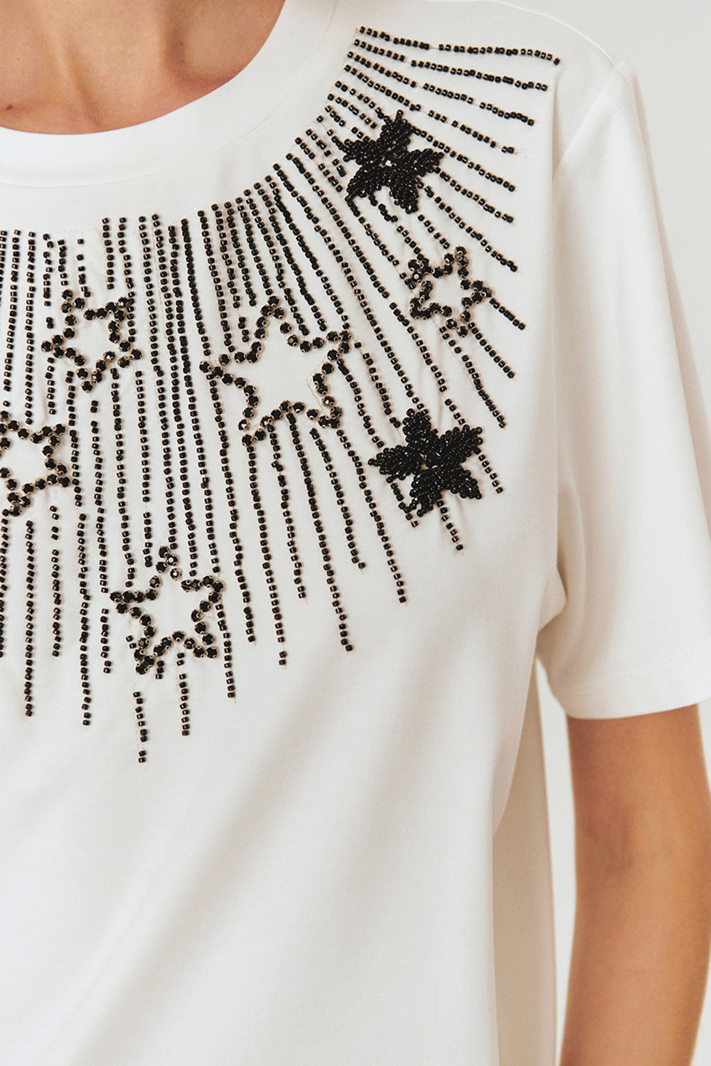 Yıldız İşlemeli Bisiklet Yaka Regular Örme Tişört