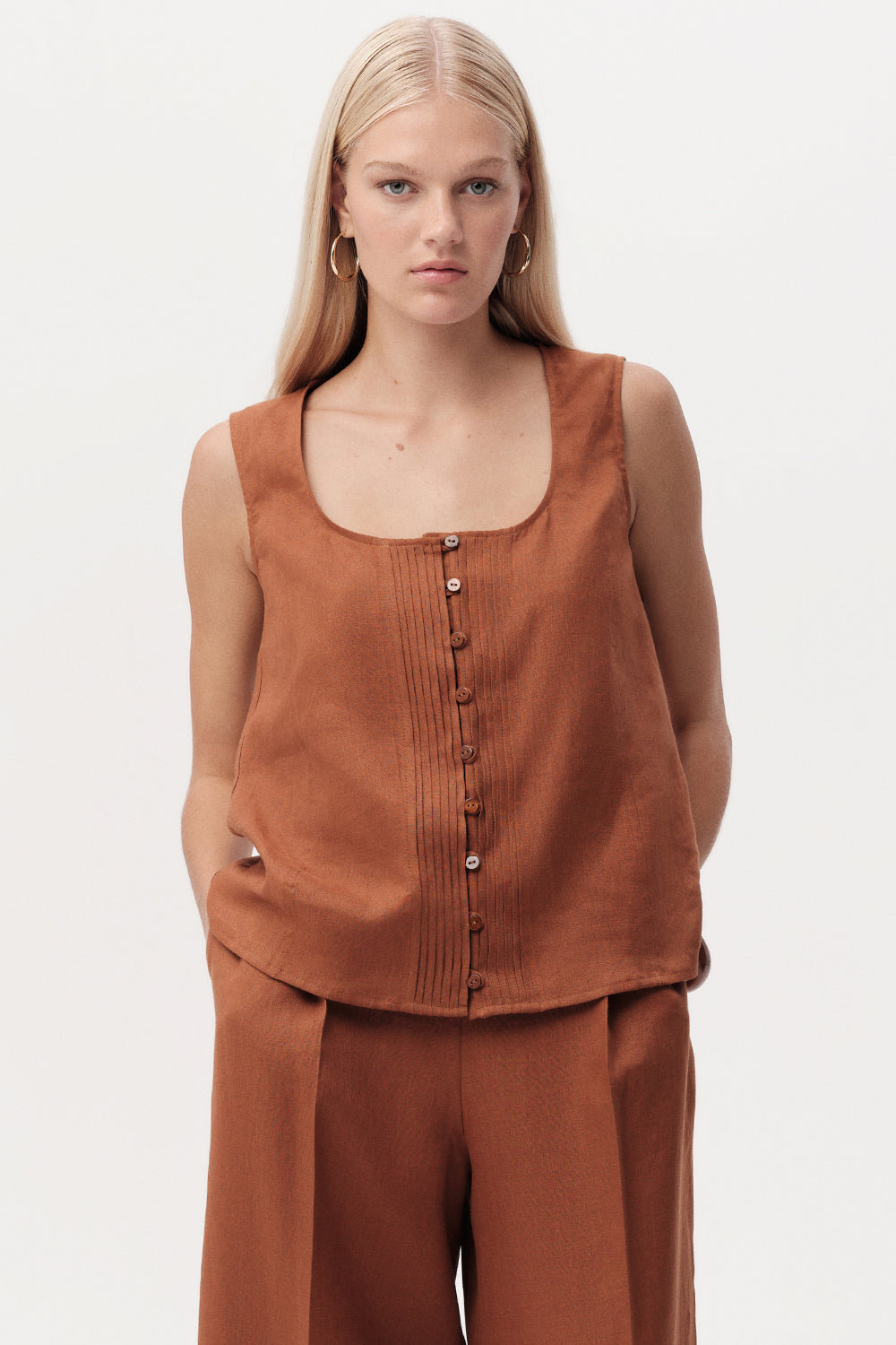 Kare Yaka Düğmeli Keten Regular Taba Gömlek