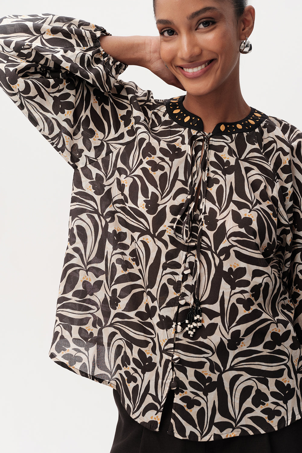 Düğmeli Bağcık Detaylı Desenli Uzun Kol Regular Çok Renkli Gömlek