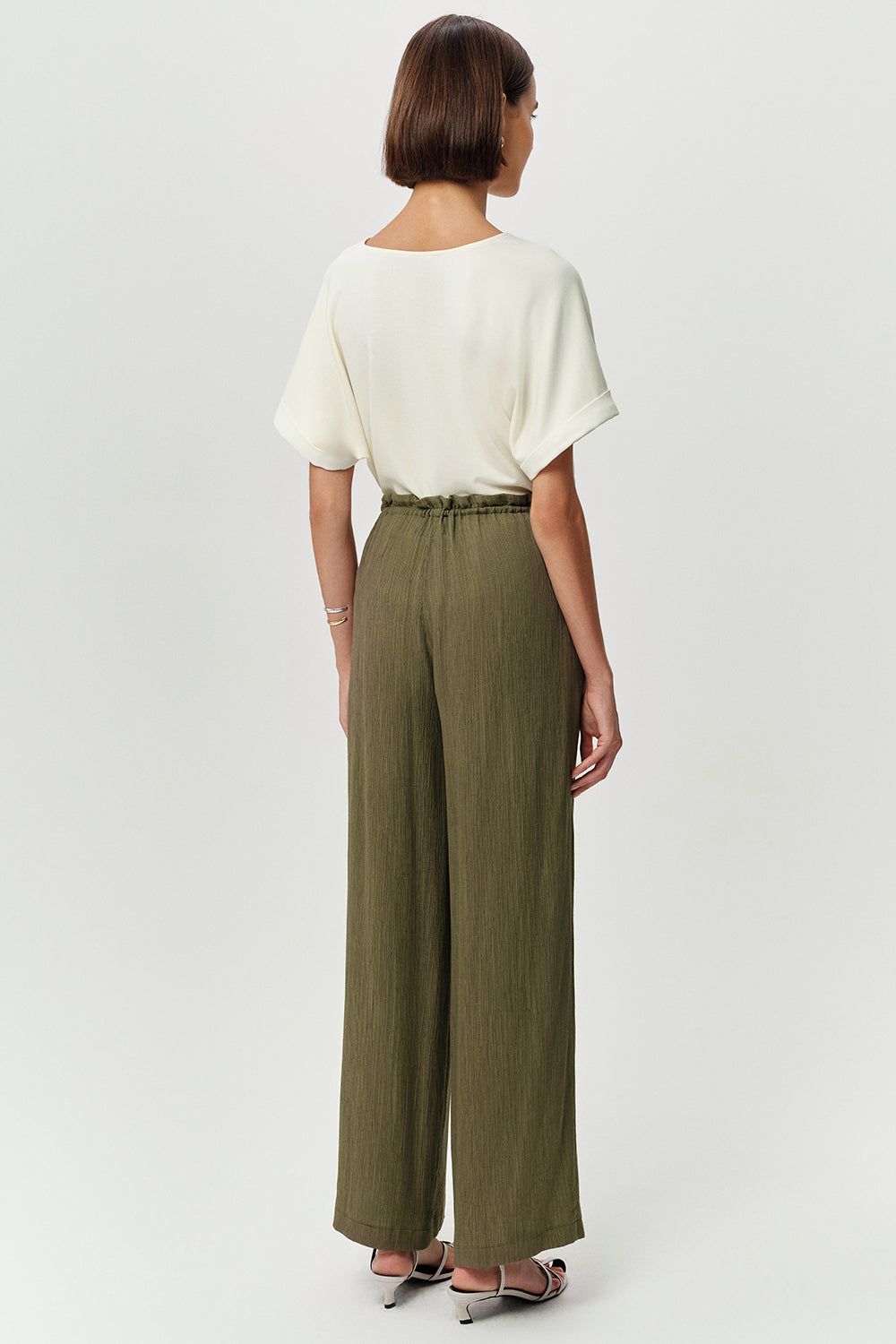 Beli Bağcıklı Cepli Geniş Paça Regular Dokuma Haki Pantolon