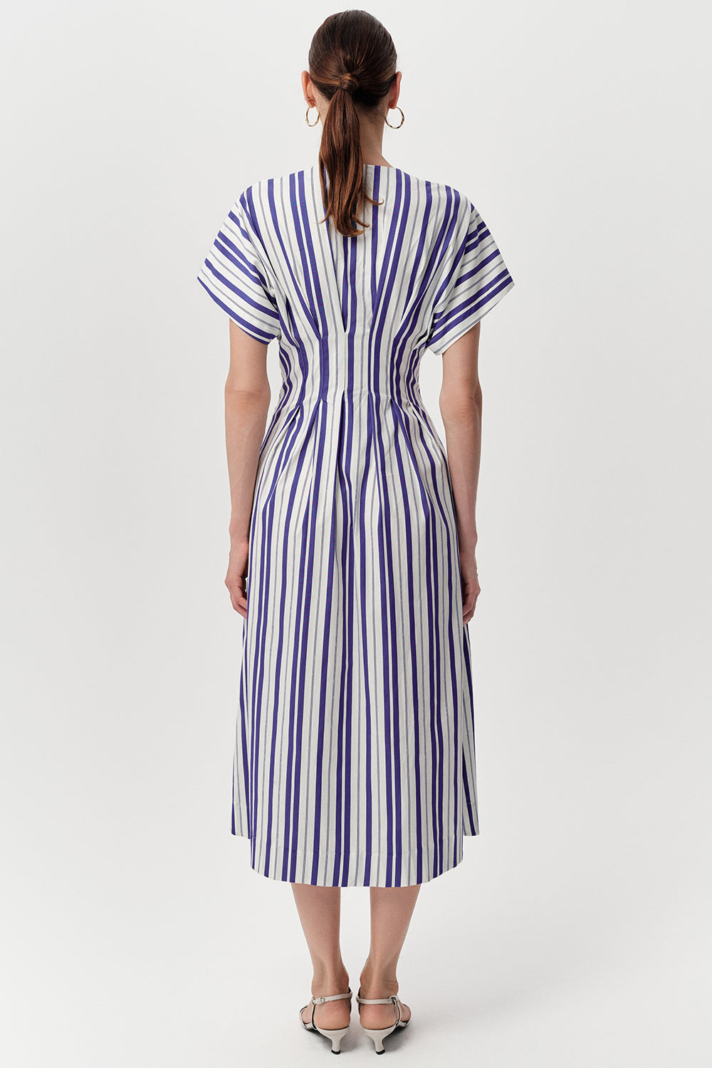 V Yaka Bele Oturan Cepli Regular Midi Saks Kemik Elbise