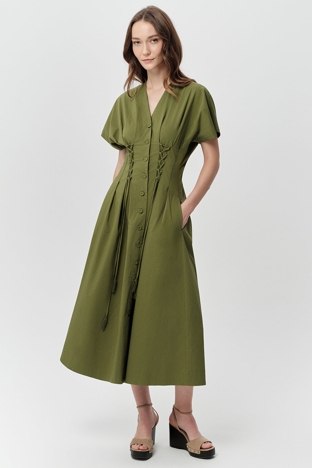 V Yaka Bağcık Detaylı Bele Oturan Cepli Regular Midi Haki Elbise