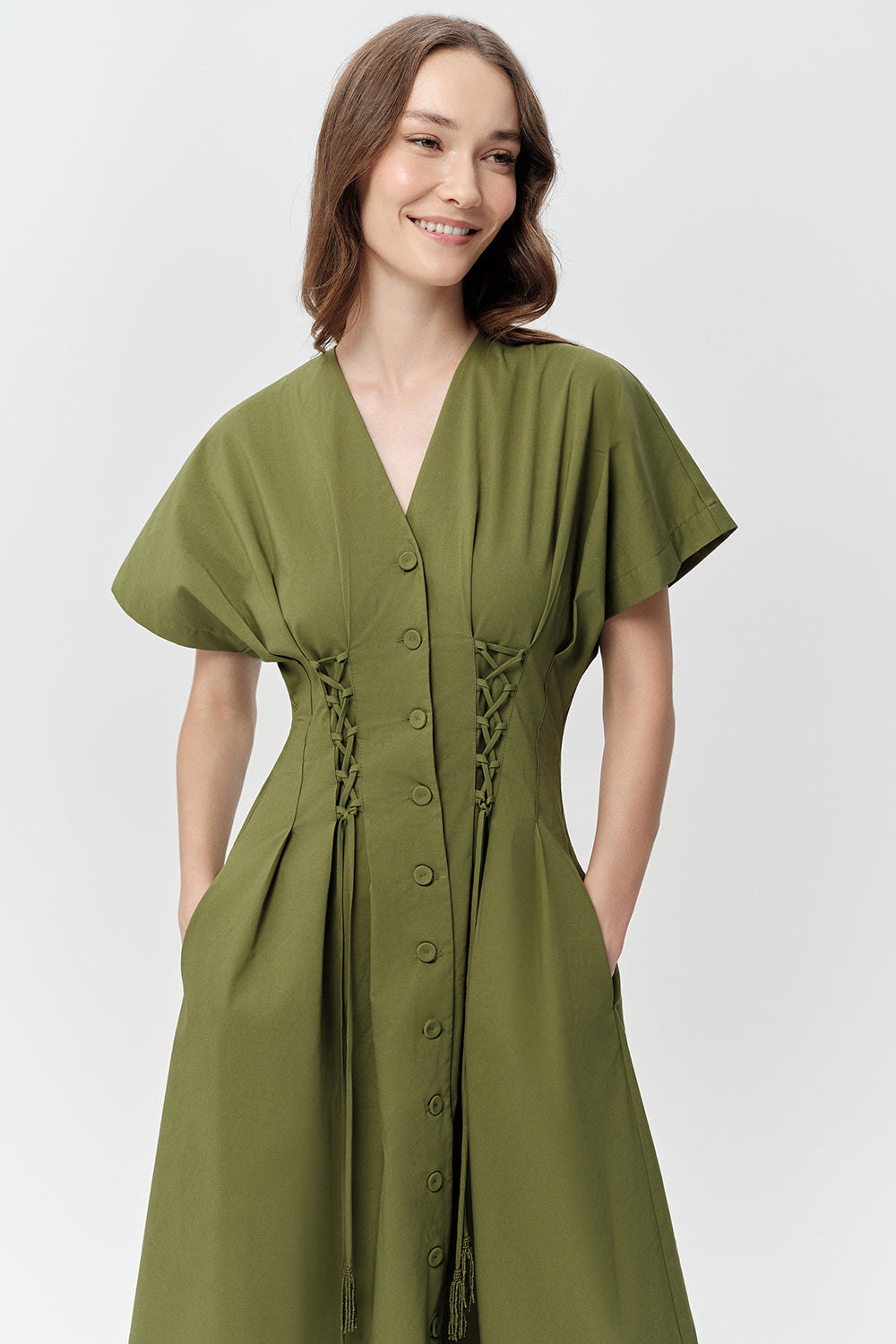 V Yaka Bağcık Detaylı Bele Oturan Cepli Regular Midi Haki Elbise