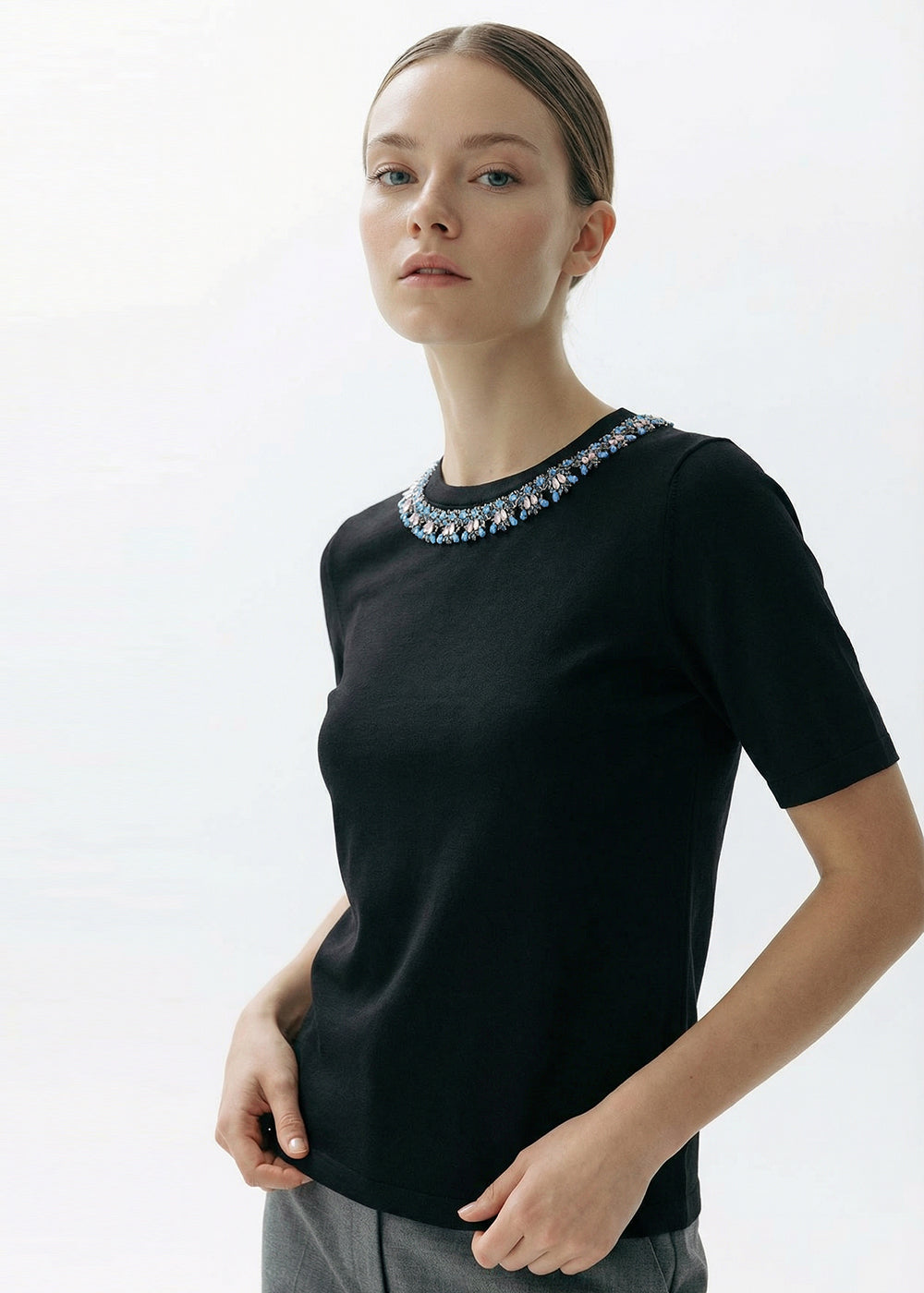 Bisiklet Yaka İşlemeli Kısa Kollu Regular Örme T-Shirt