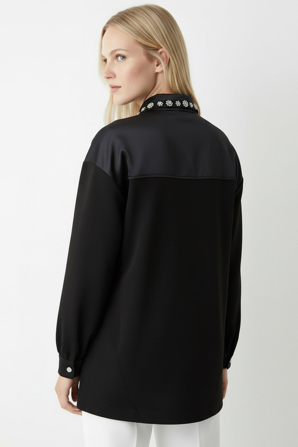 Yakası Kristal Taş İşlemeli Fermuarlı Regular Sweatshirt