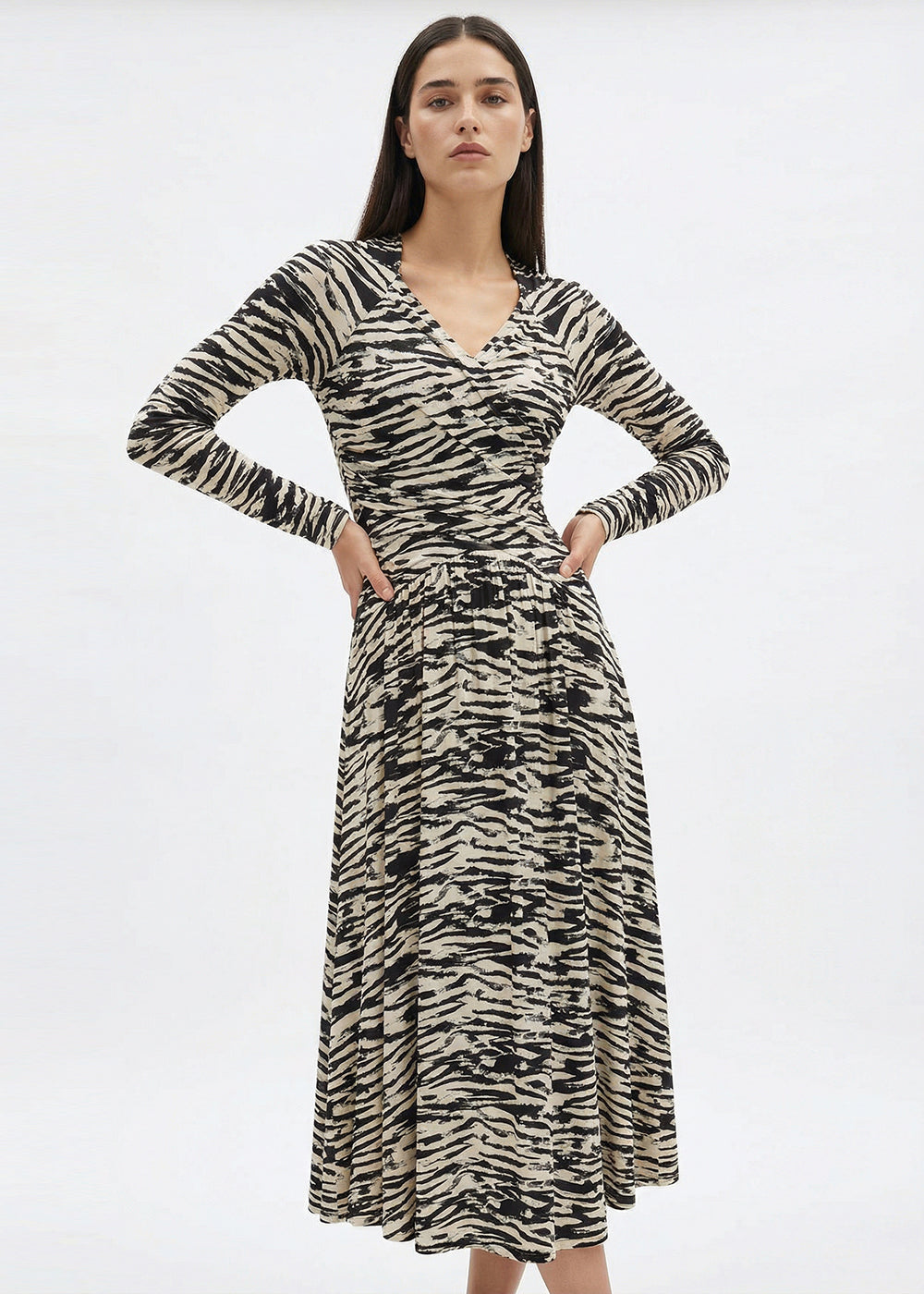Uzun Kollu Kruvaze Yaka Zebra Desenli Örme Regular Elbise