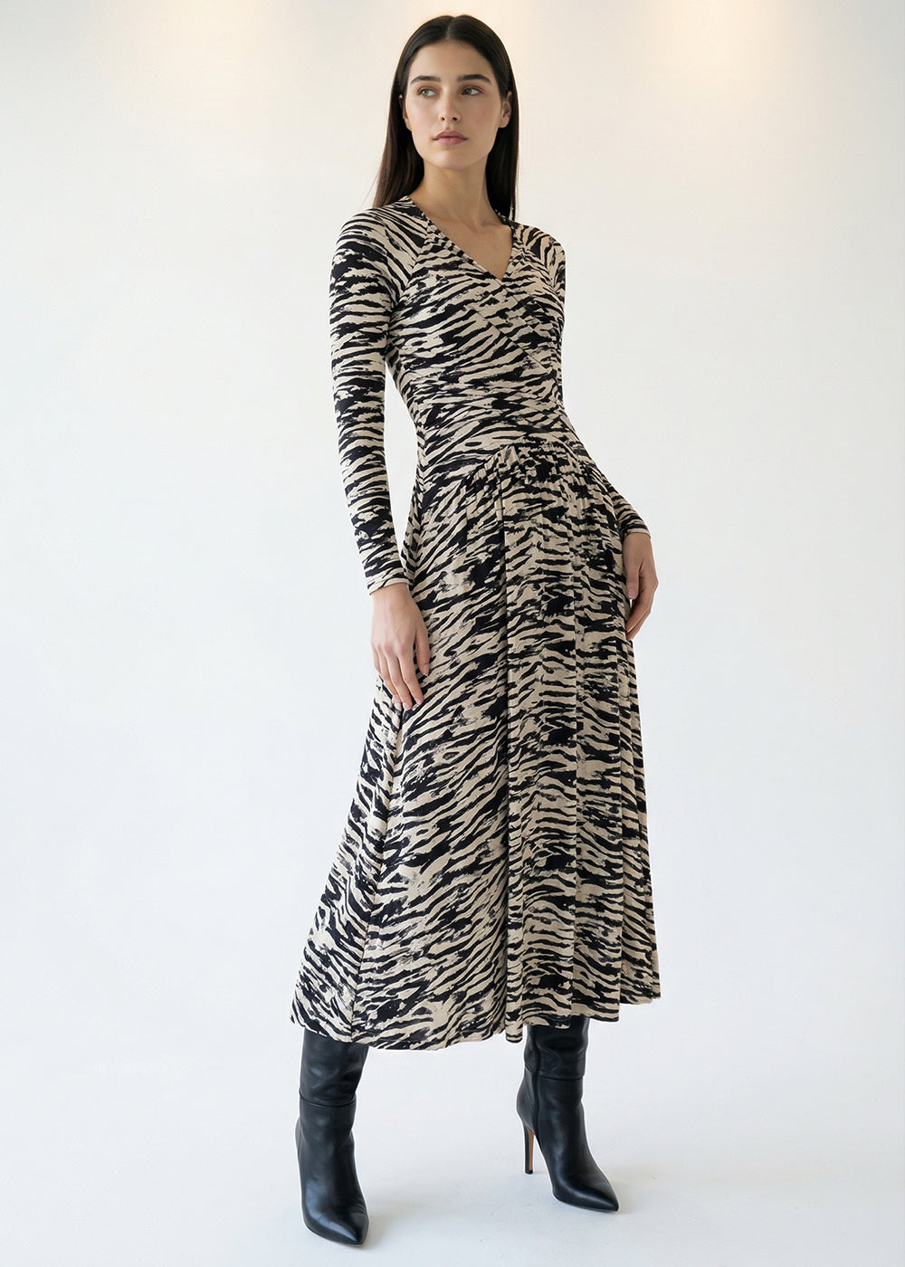 Uzun Kollu Kruvaze Yaka Zebra Desenli Örme Regular Elbise