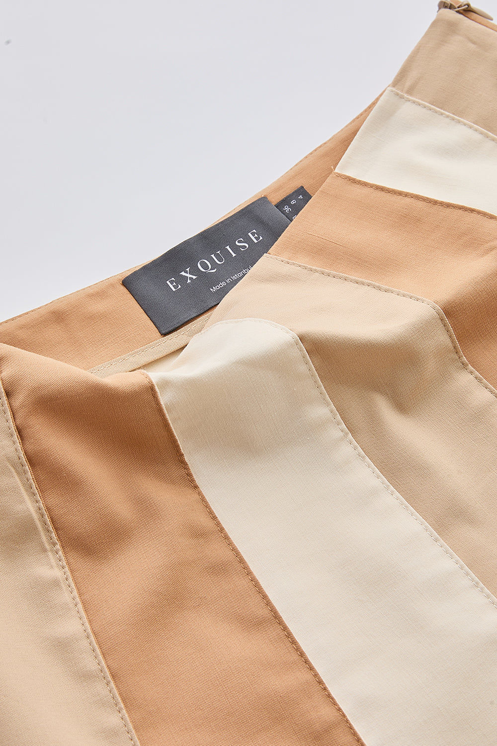 Yüksek Bel Parçalı Gizli Fermuarlı Kloş Midi Çok Renkli Etek