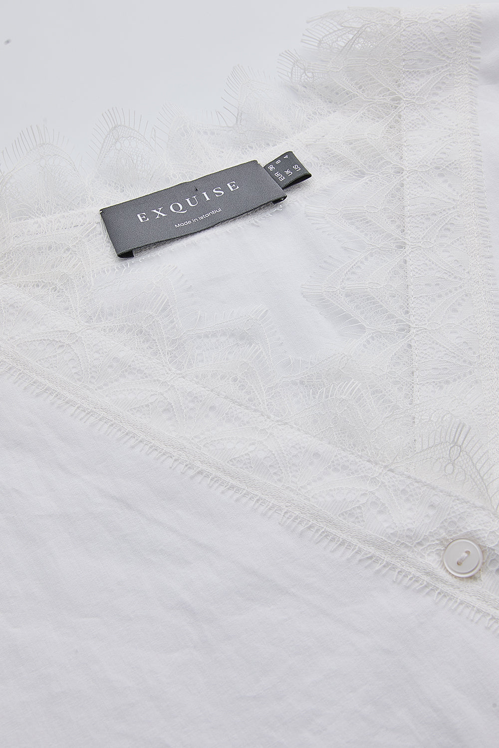 V Yaka Dantelli Uzun Kollu Düğmeli Regular Poplin Kemik Gömlek