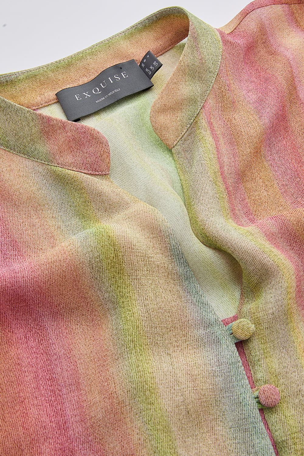 Kısa Kollu V Yakalı Düğme Detaylı Astarlı Regular Çok Renkli Bluz