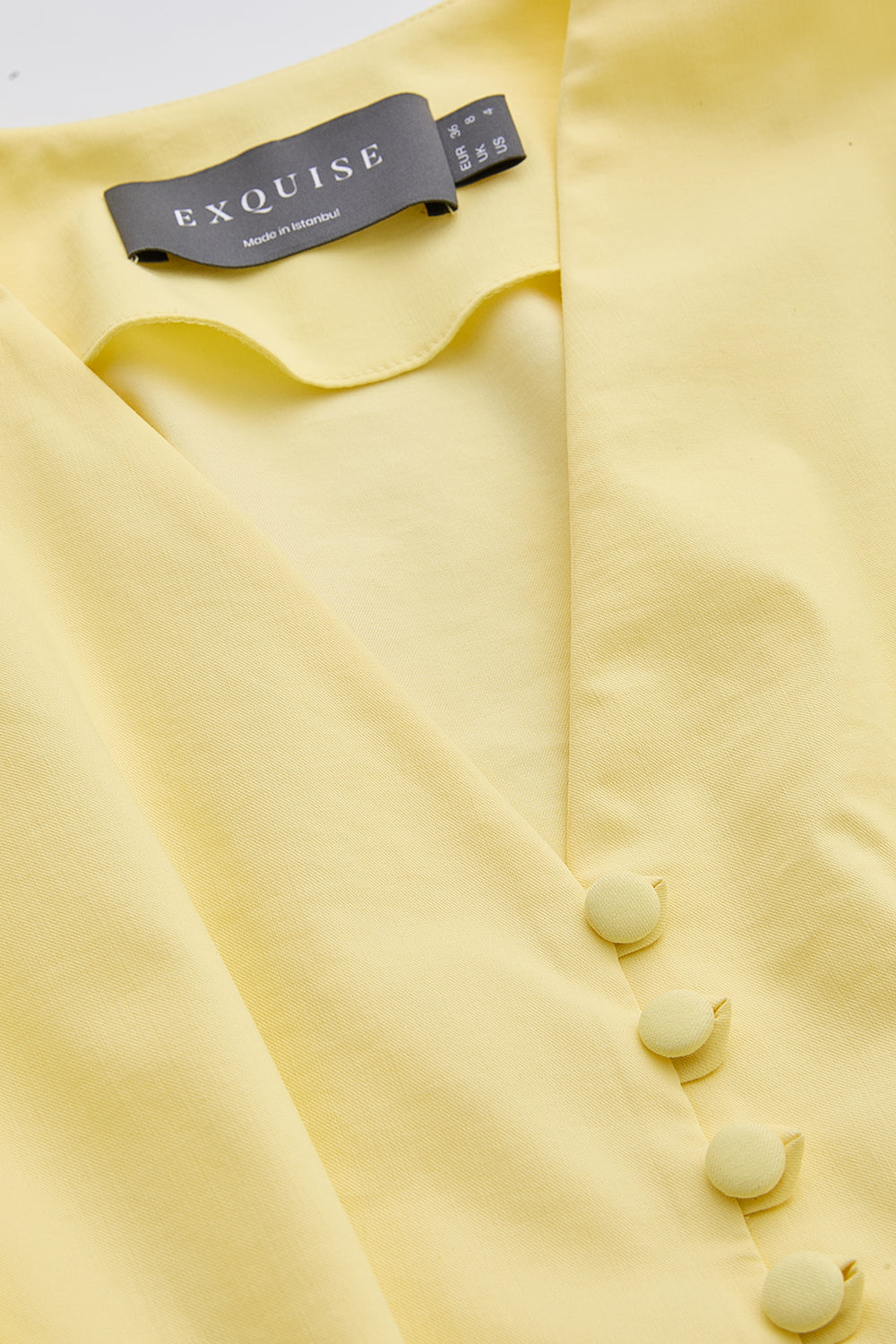 V Yaka Kısa Kollu Düğmeli Regular Midi Sarı Elbise
