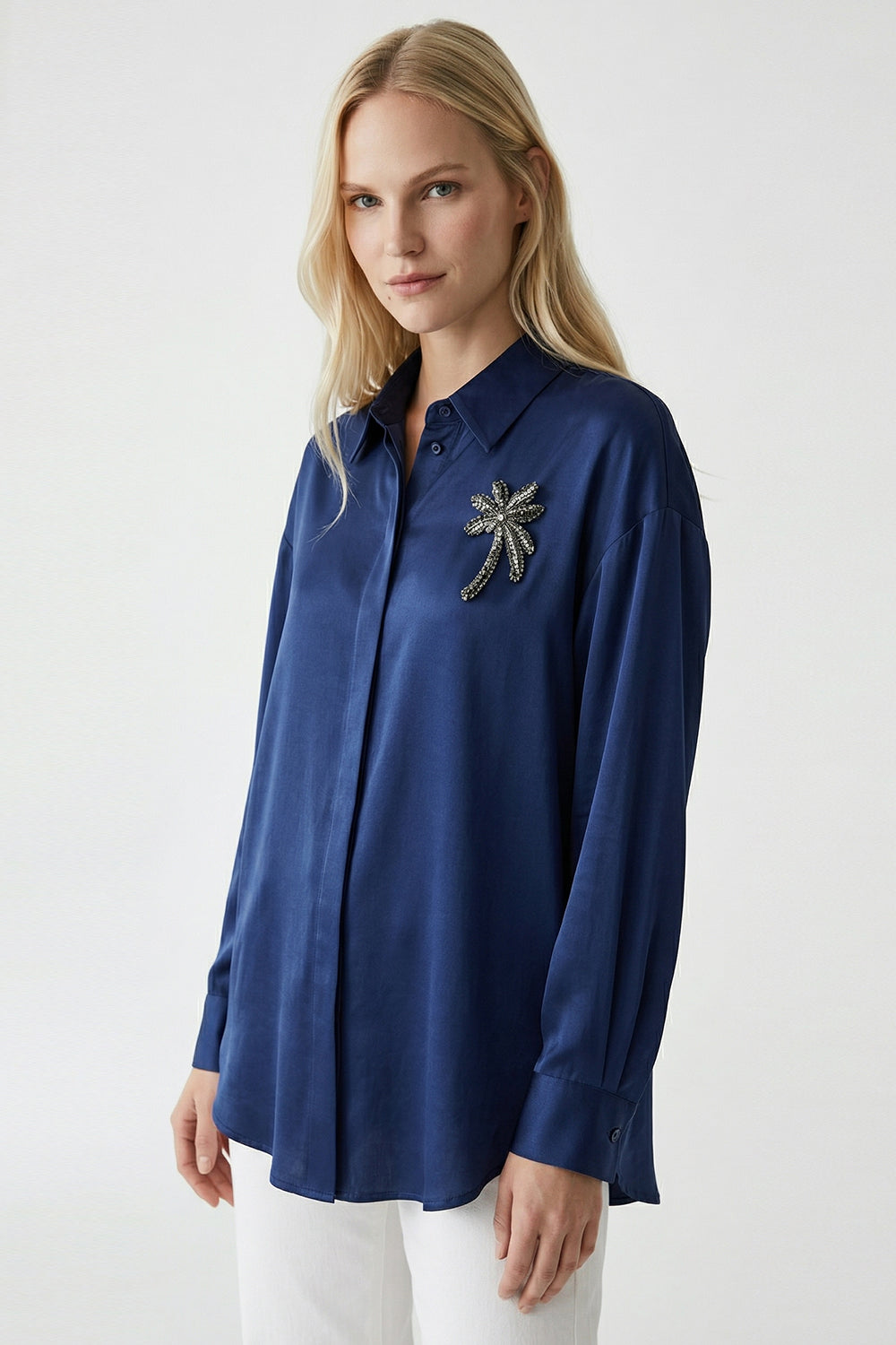 Gömlek Yaka Manşetli İşlemeli Saten Regular Lacivert Gömlek