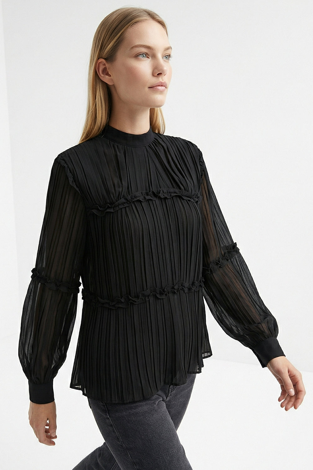 Pilise Detaylı Regular Bluz