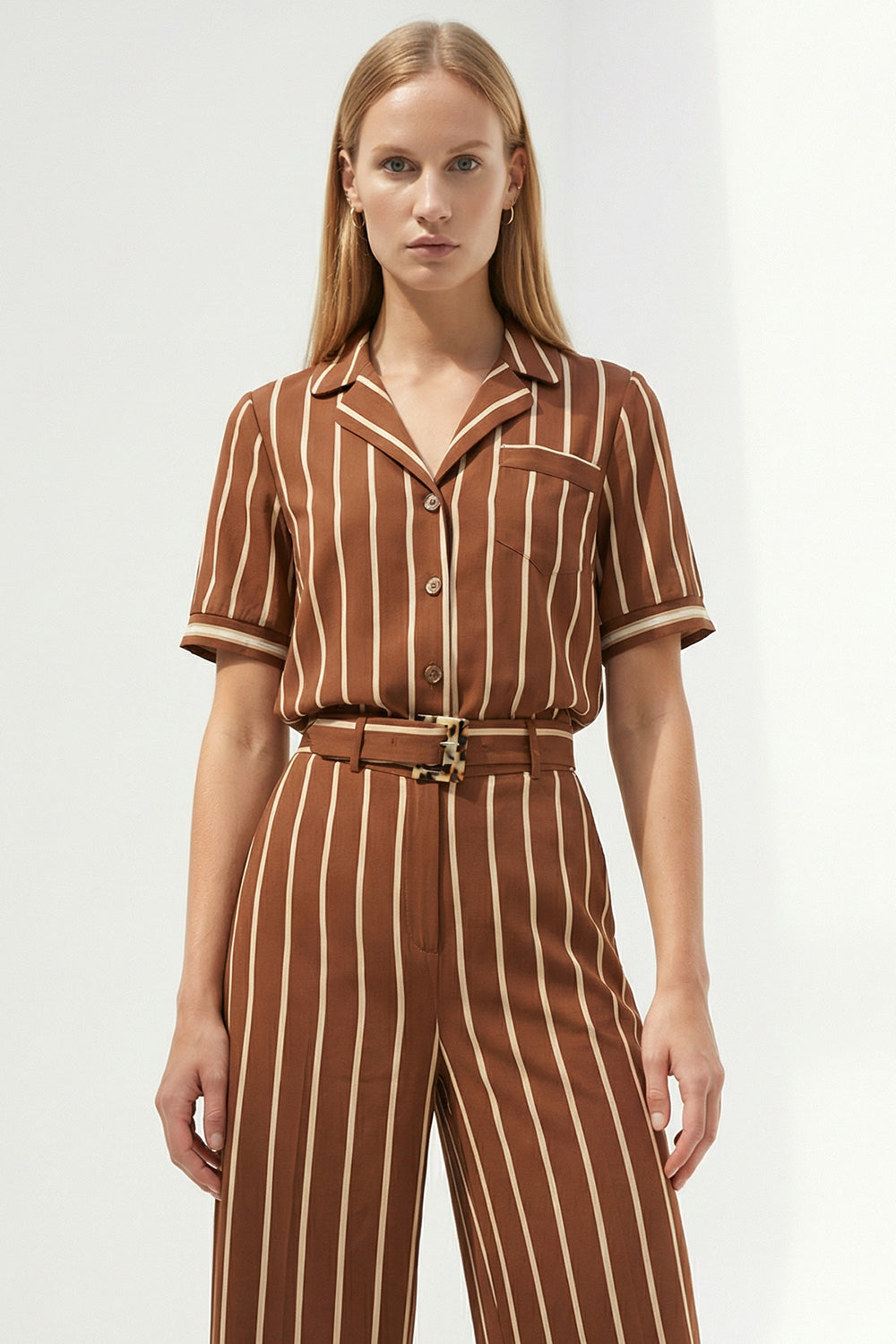 Çizgili Kısa Kollu Gömlek Modeli