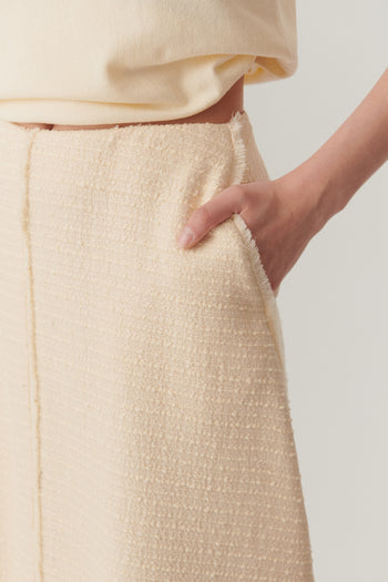 Ekru Renk Dokulu Kumaş Diz Altı Kloş Etek