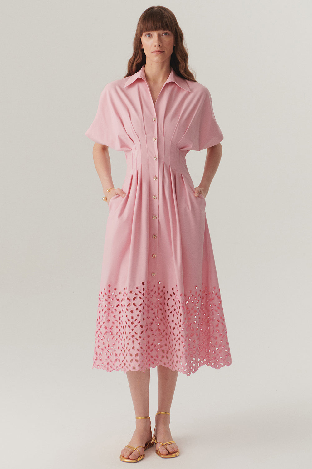 Düşük Kol Önden Düğmeli Etek Uçları Fistolu Bele Oturan Midi Boy Gömlek Elbise