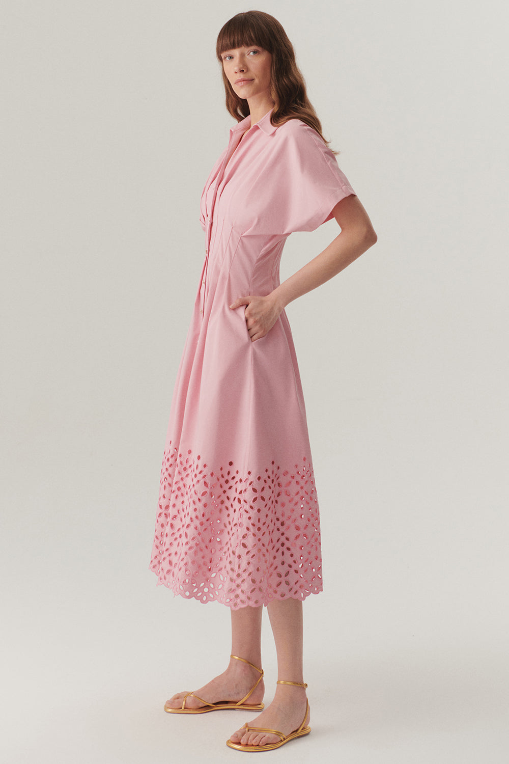 Düşük Kol Önden Düğmeli Etek Uçları Fistolu Bele Oturan Midi Boy Gömlek Elbise