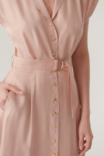 Kolsuz Önden Düğmeli Kemerli Modal Kumaş Midi Pembe Elbise