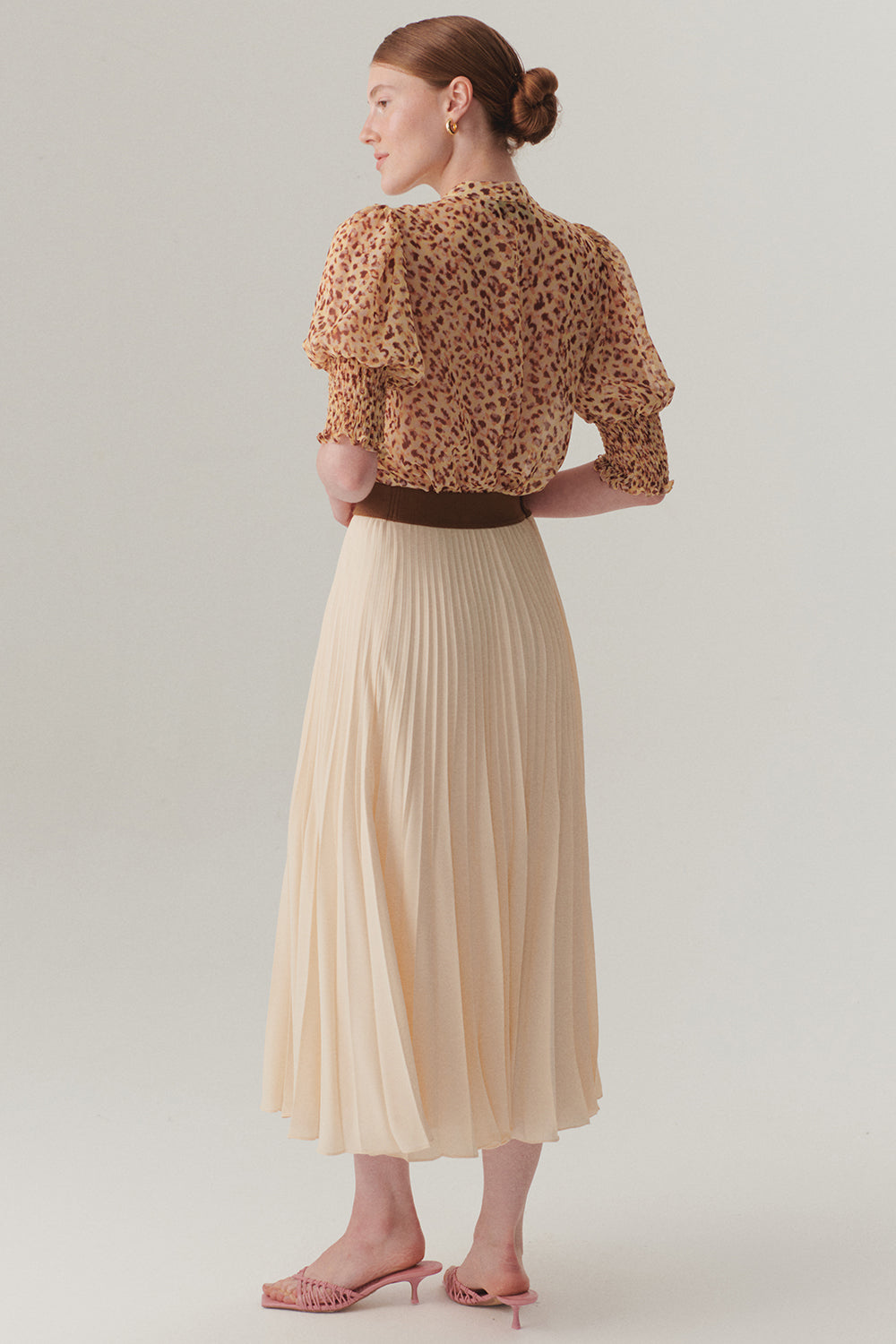 Beli Lastikli Düz Kesim Pileli Midi Boy Etek