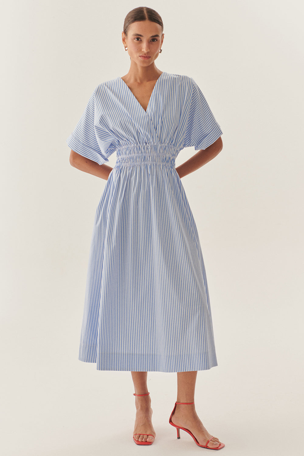 Beli Büzgülü V Yaka Yarasa Kol Midi Elbise