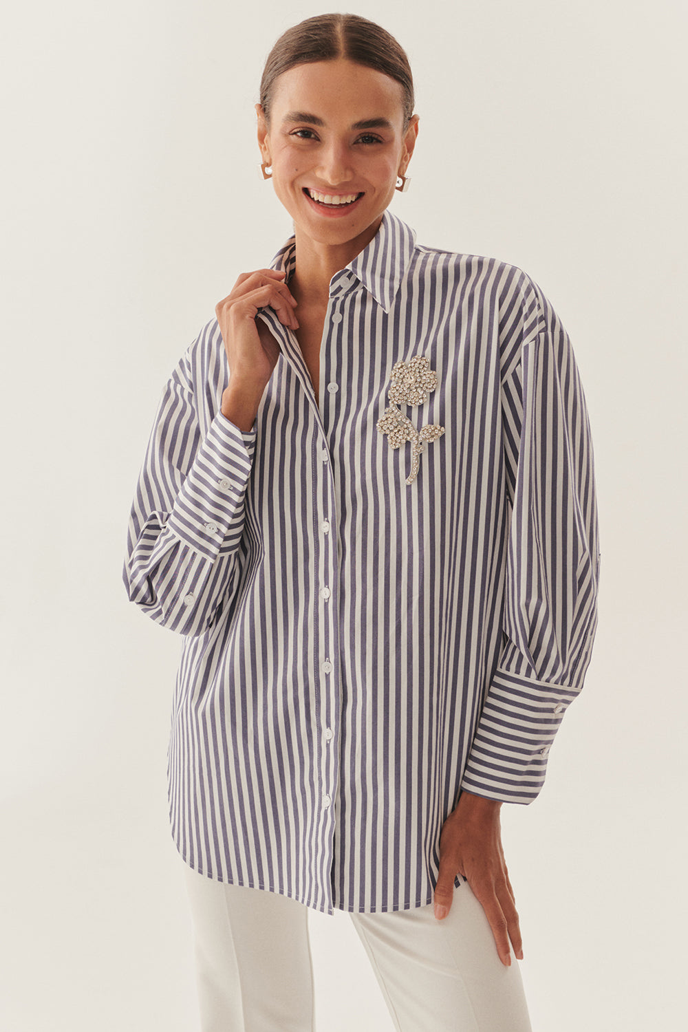 Taş İşleme Detaylı Lacivert Beyaz Oversize Çizgili Poplin Gömlek