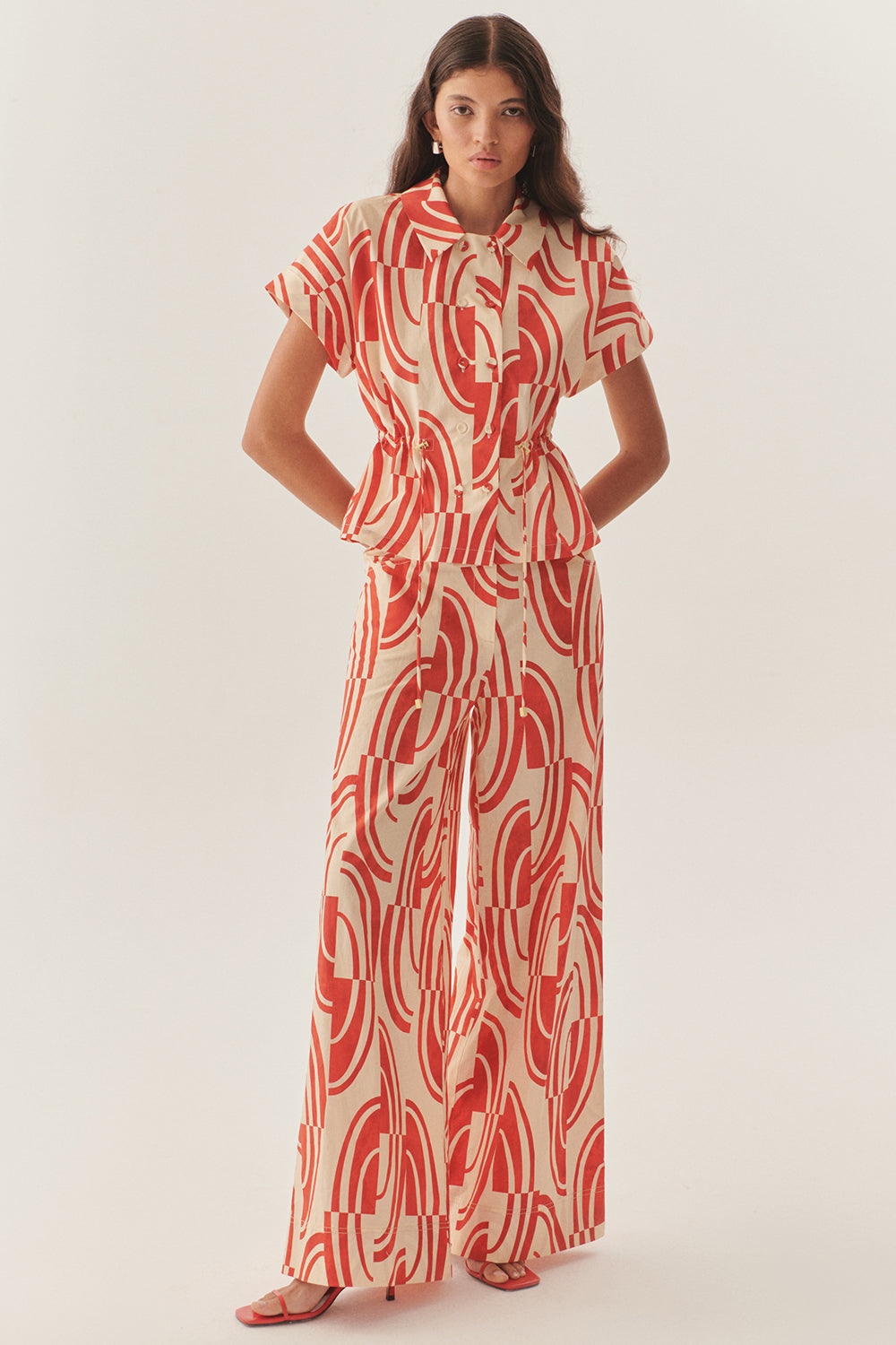 Bağcık Detaylı Soyut Desenli Kahve-Bej Regular Fit Pamuklu Gömlek