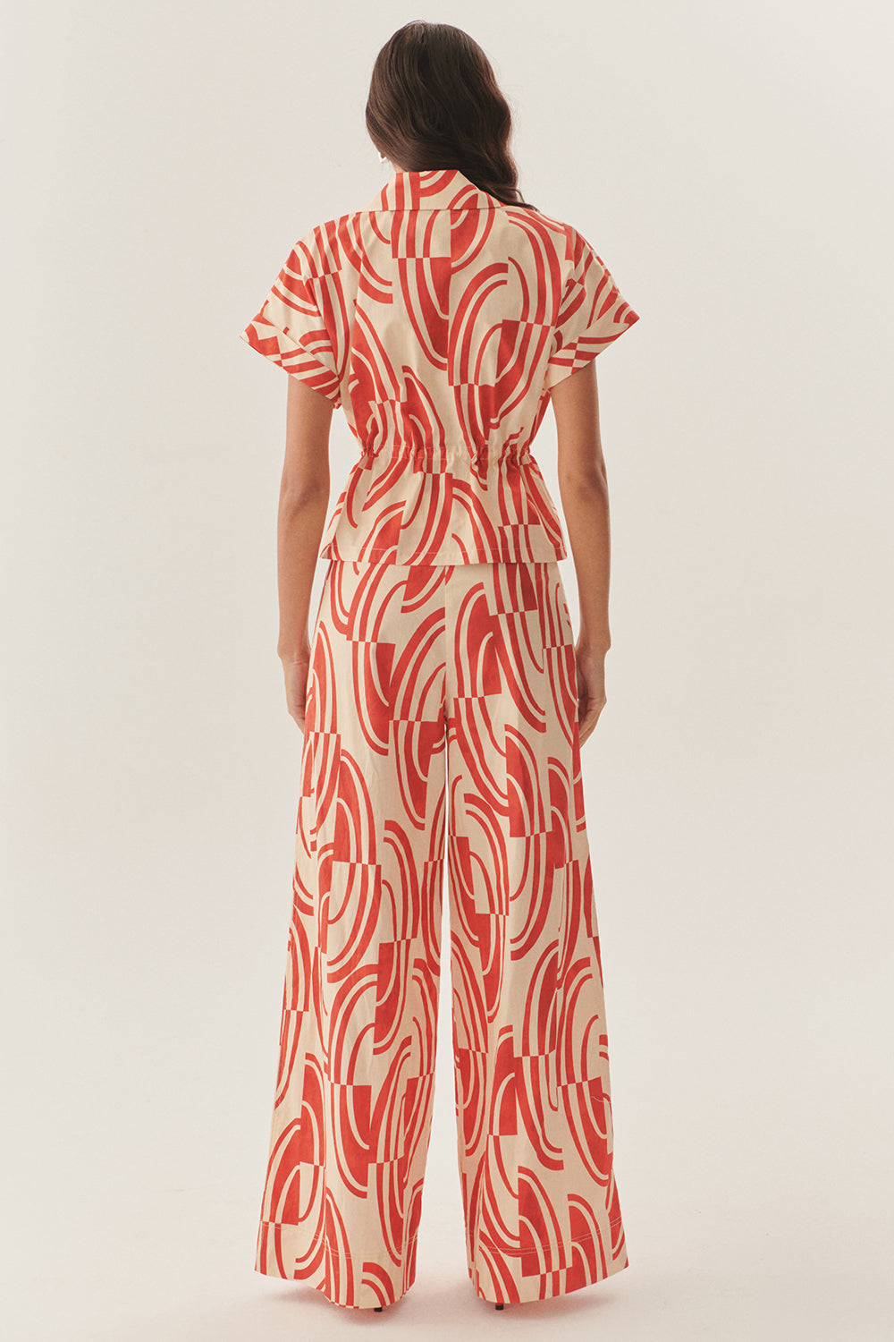 Bağcık Detaylı Soyut Desenli Kahve-Bej Regular Fit Pamuklu Gömlek