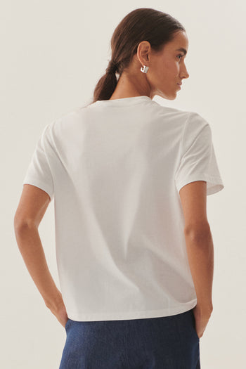 Yakası İşleme Detaylı Bisiklet Yaka Beyaz Regular Pamuklu Örme Tişört