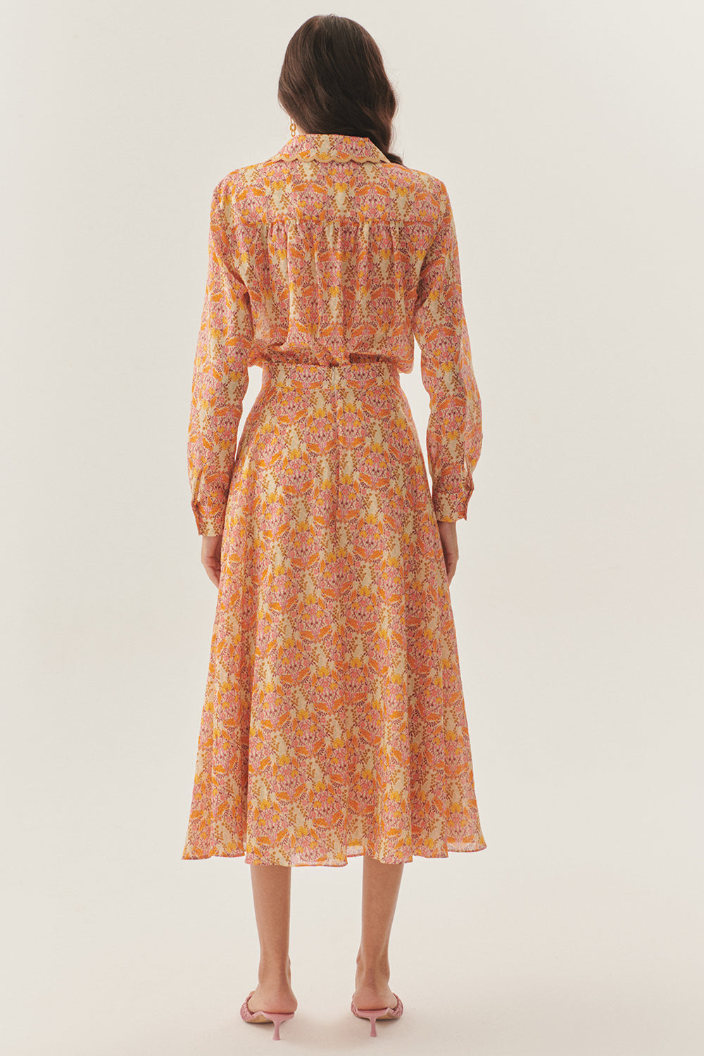 Yaka Detaylı Regular Fit Çiçek Desenli Gömlek