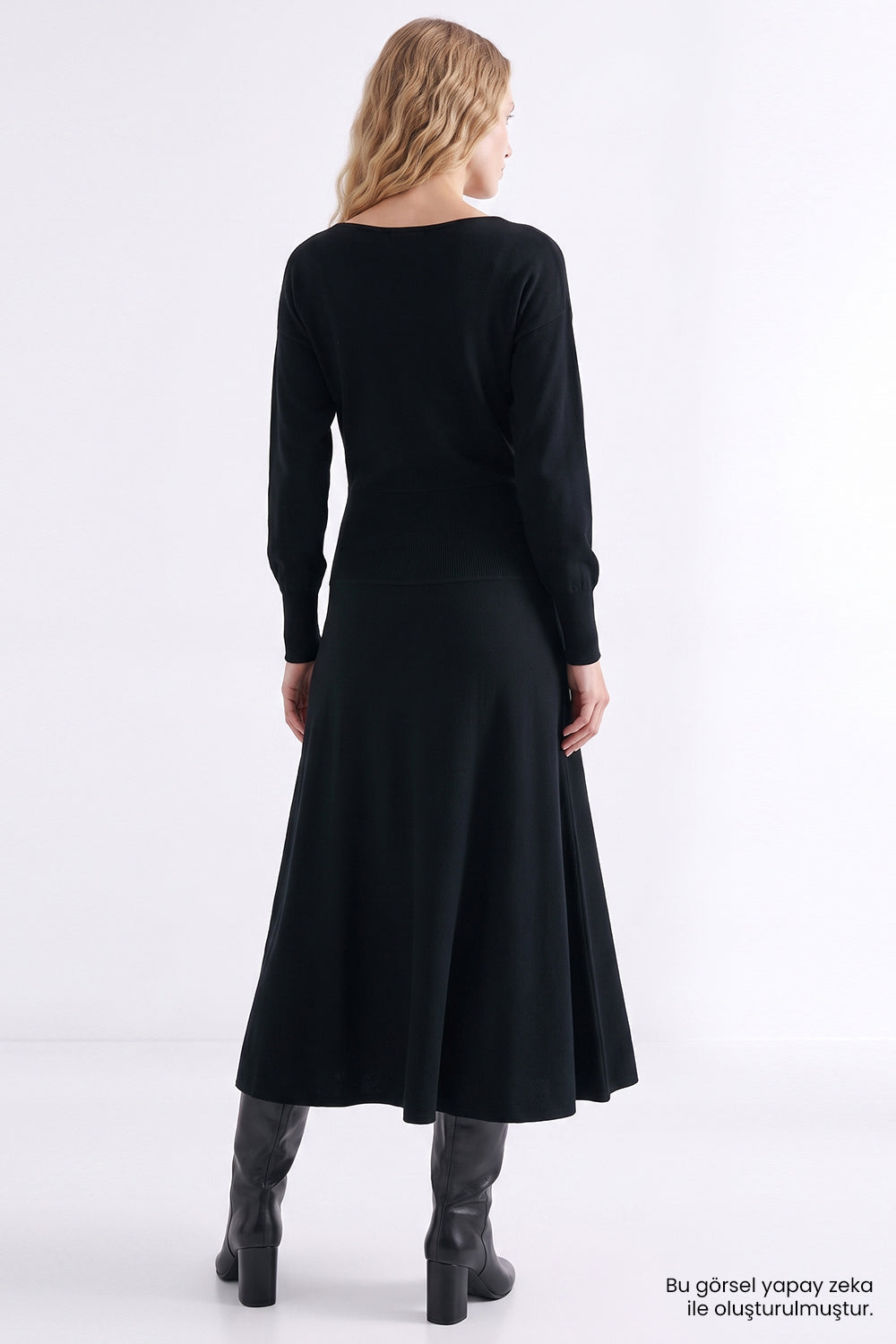Yarasa Kol Aplikeli Slim Fit Triko Siyah Elbise
