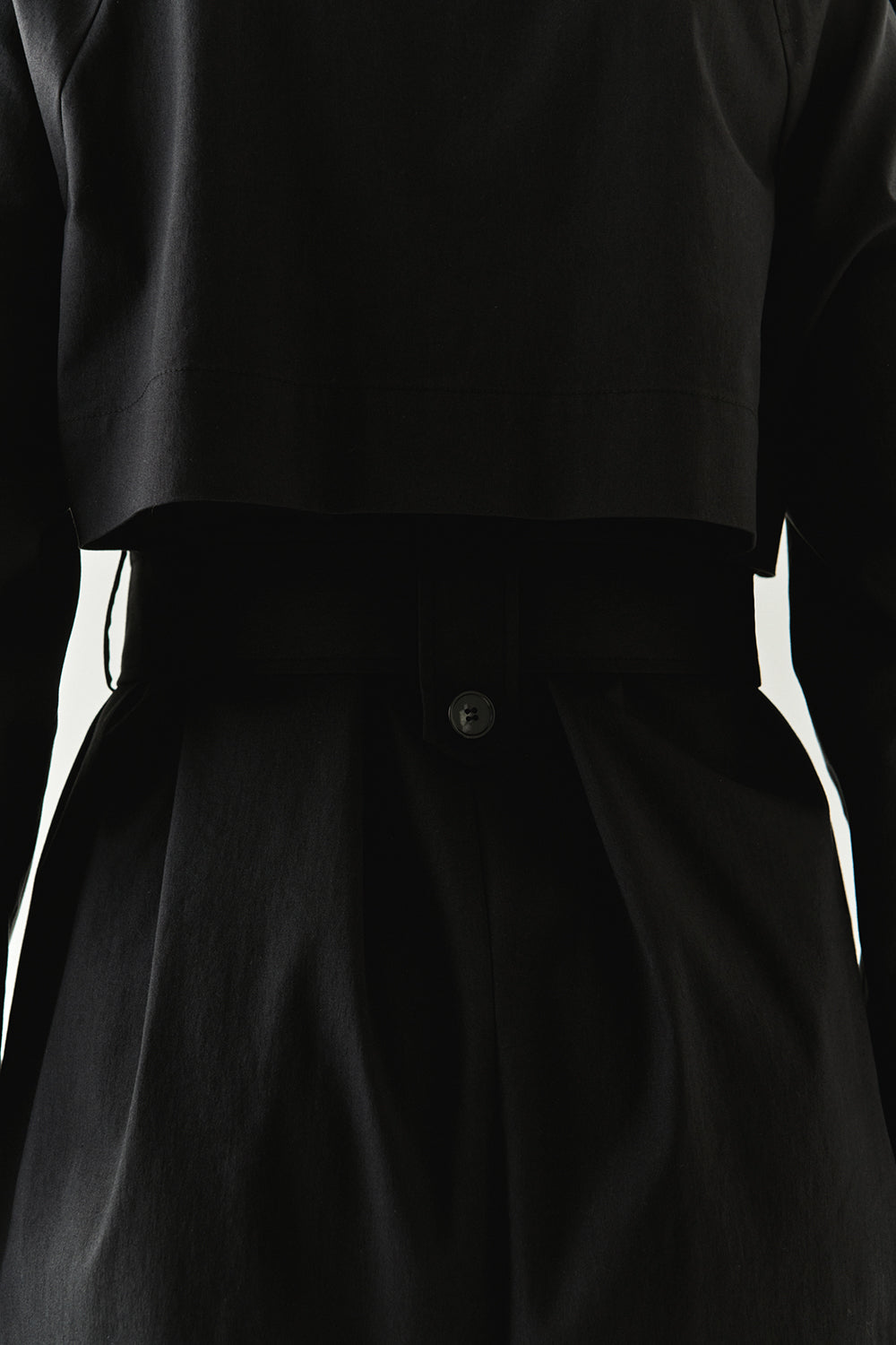 Dik Yaka Kemerli Regular Uzun Siyah Trençkot