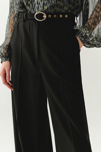 Kemerli Geniş Paça Cepli Regular Siyah Pantolon