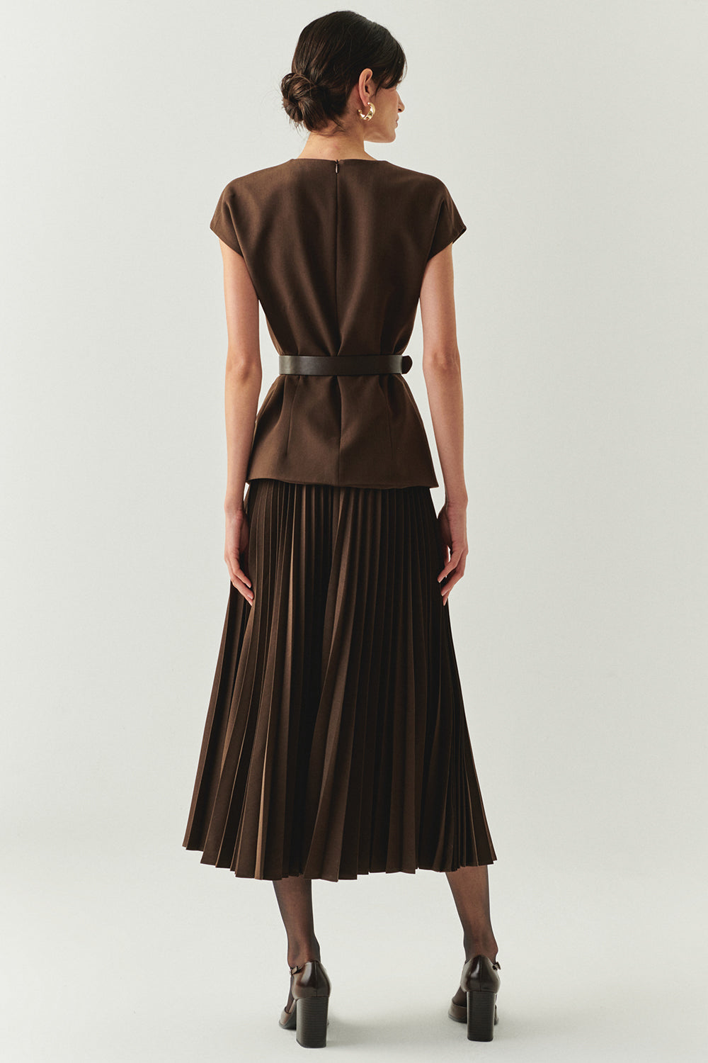 Bisiklet Yaka Kemerli Plisoley Slim Fit Midi Kahve Elbise