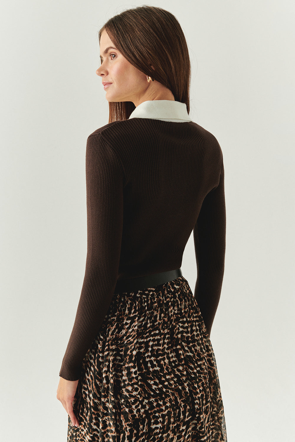 Uzun Kollu Kontrast Yaka Slim Fit Triko Kahve Bluz