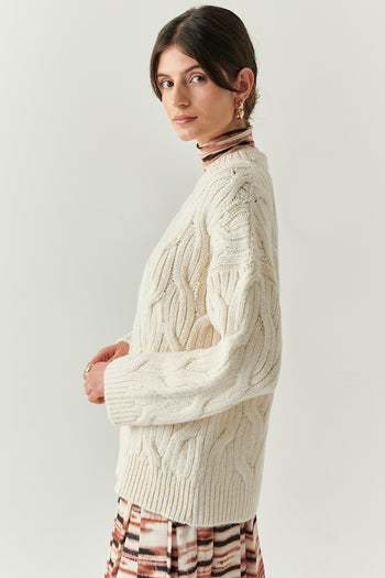 Boncuk İşlemeli Bisiklet Yaka Regular Triko Kemik Bluz