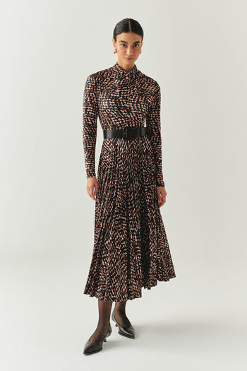 Desenli Uzun Kollu Kemerli Slim Fit Pliseli Midi Elbise