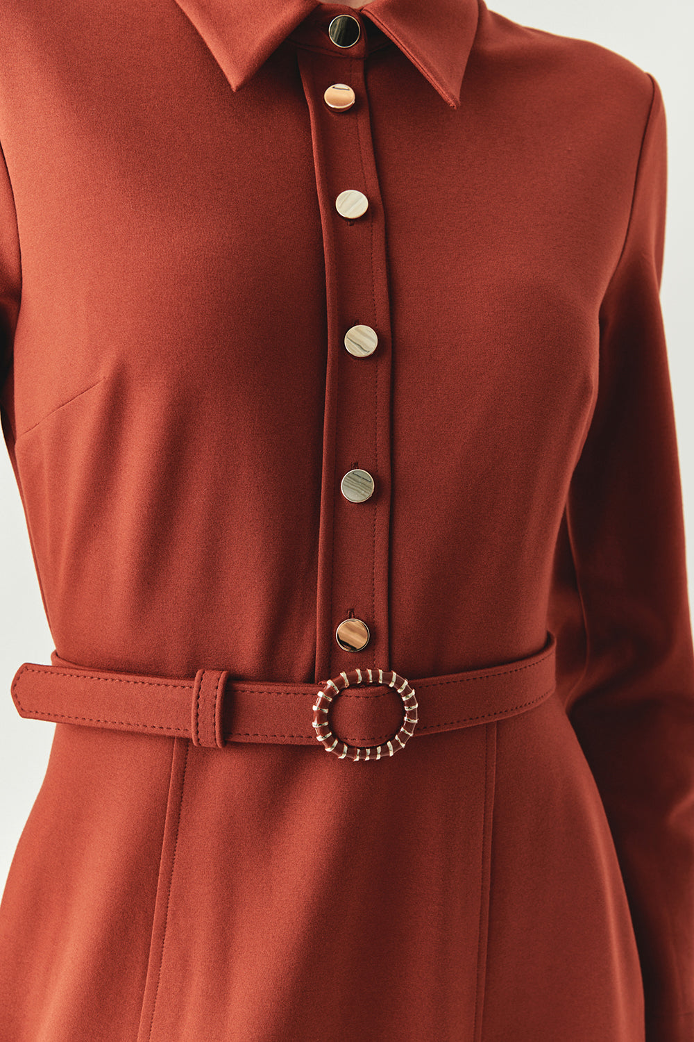 Kemerli Gömlek Yaka Cepli Slim Fit Midi Taba Örme Elbise