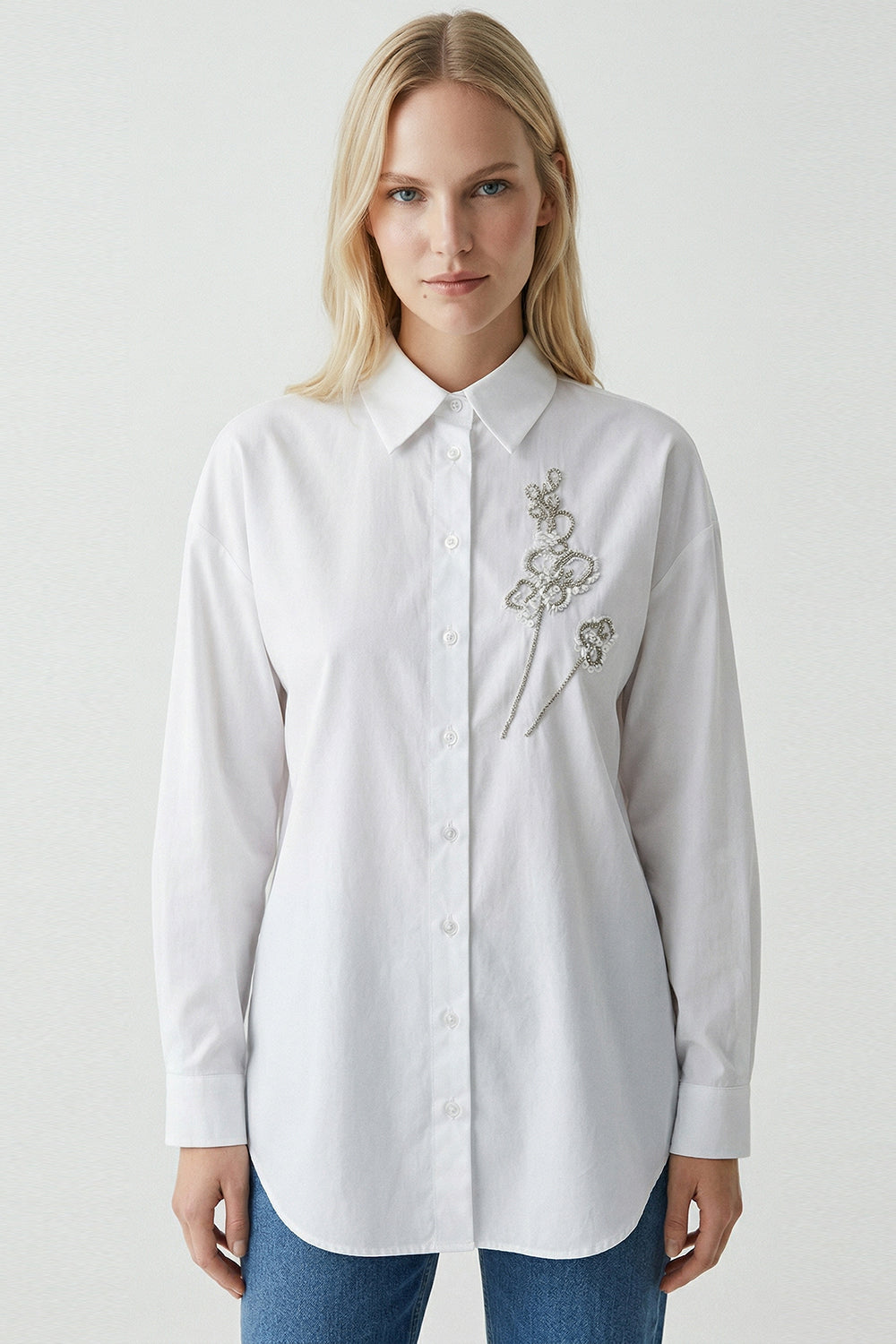 Gömlek Yaka Uzun Kollu Manşetli İşlemeli Beyaz Regular Gömlek